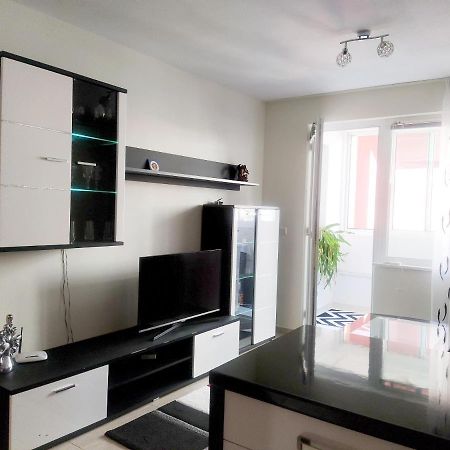 Modern Apartment In Бургас Екстериор снимка